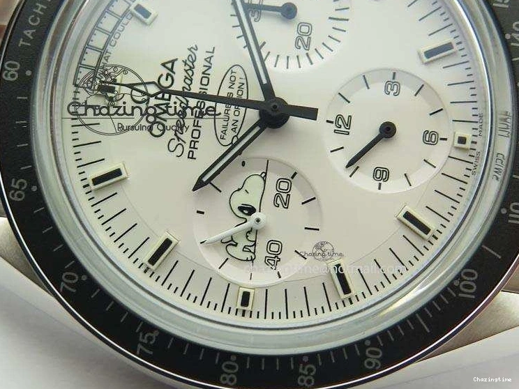 0429 Efficient Speedmaster JHF SS Snoopy Award 45th Anniversary White dial On SS Bracelet 8239